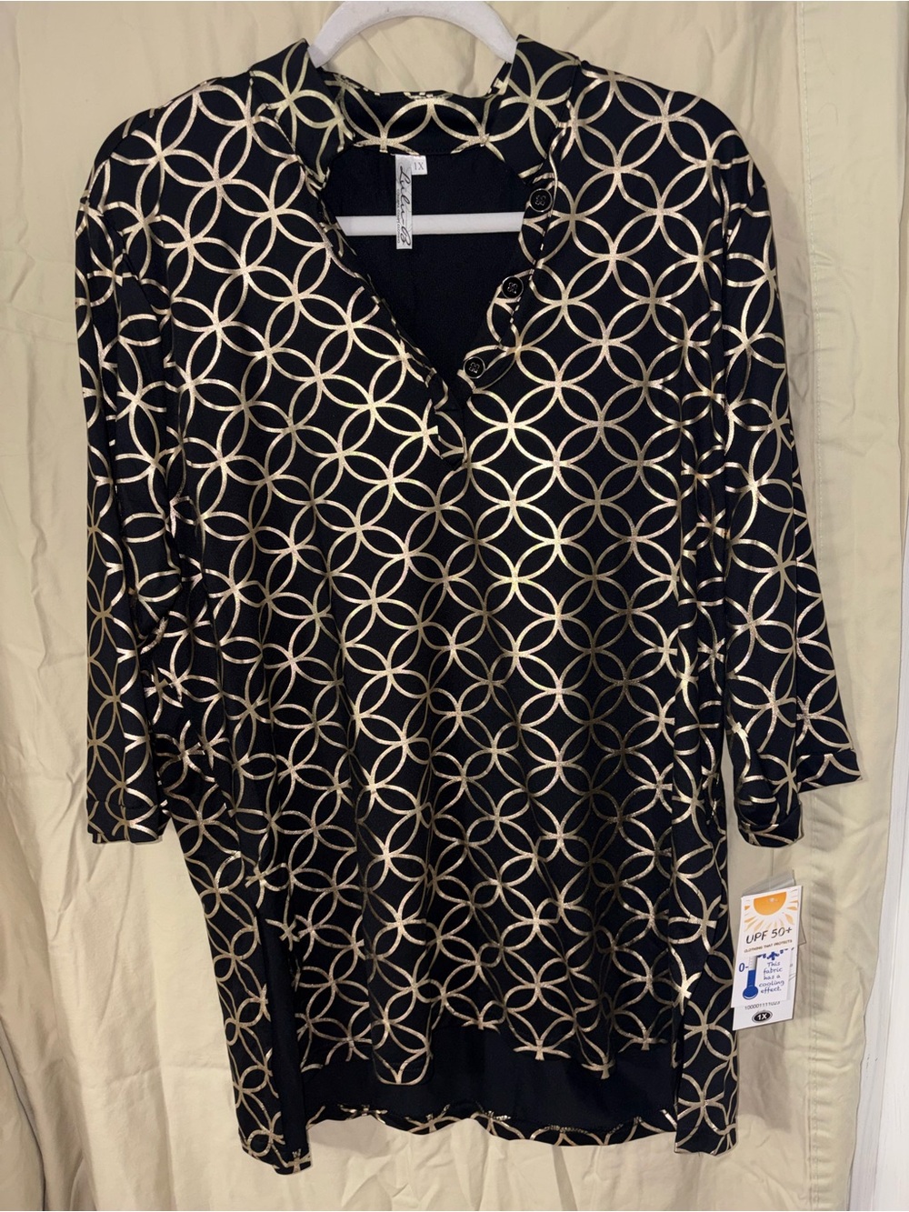 Lulu-B Long Sleve Blouse Black with Gold Interlocking Circle Print
